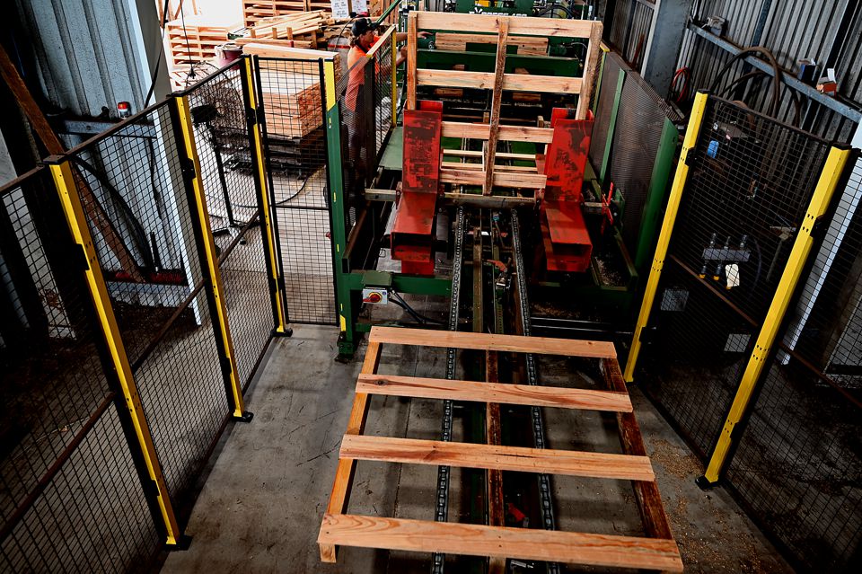 mackay crates